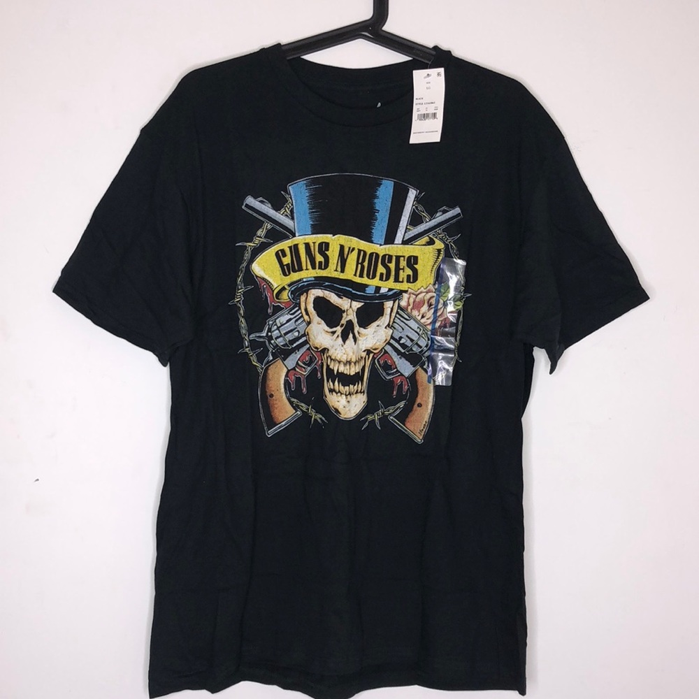 Guns an’ Roses Graphic Tee